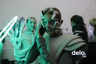 Фото 6 — Свежая мода: дерзкие идеи молодых на показах UFW для тех, кто любит эксперименты (ФОТО)