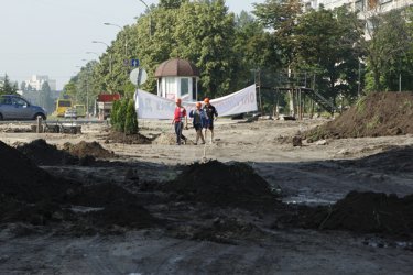 Фото 4 — В Киеве в зеленой зоне строят дорогу в обход Генплана