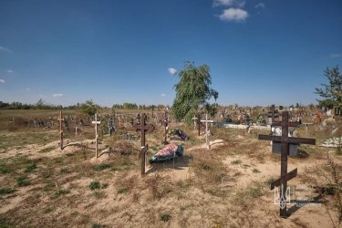Фото 9 — В Лимані досліджують два місця поховань при окупації: в одному біля 200 могил, в іншому братська могила (ФОТО)