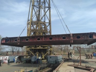 Фото 4 — На Дунае строят крупнейшую баржу в истории Украины (ФОТО, ВИДЕО)