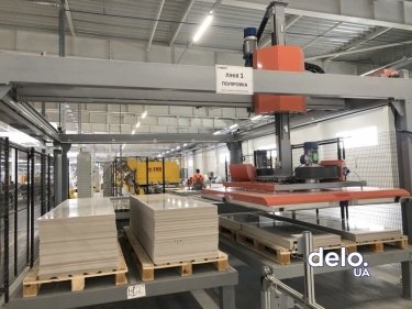 Фото 10 — Производство осуществляют роботы: Эпицентр открыл под Киевом завод по изготовлению плитки