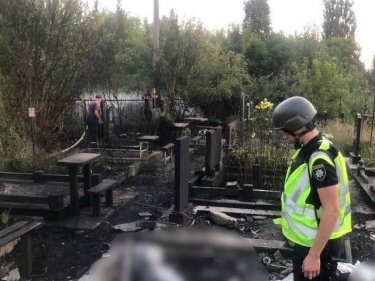 Фото 5 — В результате падения обломков ракет и БпЛА в Киевской области повреждены жилые дома и авто: есть раненые (ФОТО)
