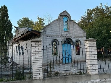Фото 2 — Армия РФ нанесла ракетный удар по Запорожью: разрушен храм ПЦУ, есть погибшие (ФОТО, ВИДЕО)