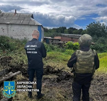 Фото 2 — Российские военные снова обстреляли Волчанск: ранен пожилой мужчина