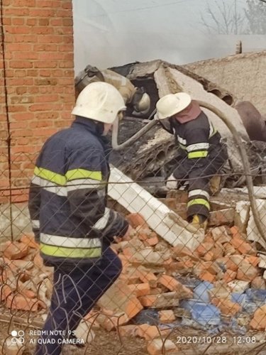 Фото 9 — Три человека погибли из-за взрыва на газораспределительной подстанции под Харьковом (ФОТО)