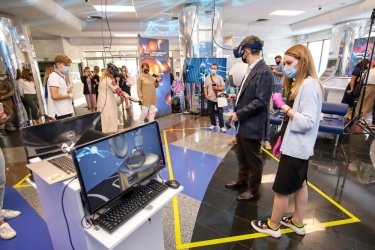 Фото 2 — Как Тони Старк: украинцы смогут создать лекарство в виртуальной реальности