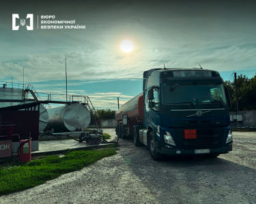 Фото 5 — Продавали сурогат через АЗС: у трьох областях викрили схему з пальним на 50 млн грн