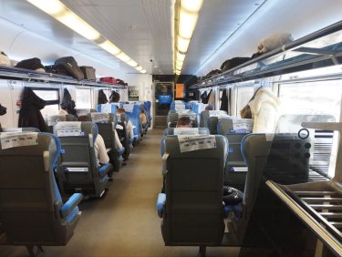 Фото 5 — "Укрзалізниця" отримала швидкісний поїзд "Тарпан" після капітального ремонту (ФОТО)