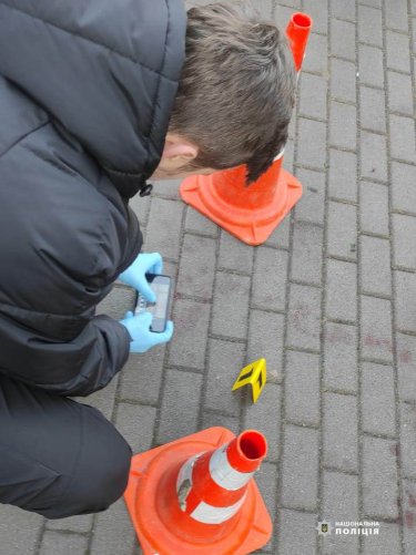 Фото 8 — В Виннице неизвестный порезал горло священнику УПЦ: нападавшего задержали со стрельбой