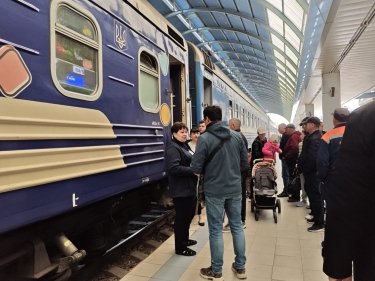 Фото 2 — Україна та Молдова протестували залізничне сполучення між Києвом та аеропортом Кишинева (ФОТО)