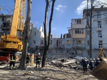 Фото 12 — В Запорожье завершили разбор завалов пятиэтажки, разрушенной ракетным обстрелом