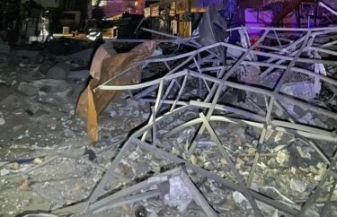 Фото 3 — Ночью армия РФ нанесла ракетный удар по Днепру: есть разрушения и пострадавшие (ФОТО)