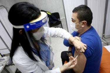 Фото 4 — Новая мягкая сила: зачем Россия и Китай развозят по всему миру свои вакцины от COVID-19