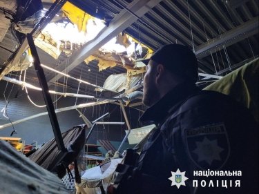 Фото 3 — Росіяни обстріляли "Епіцентр" у Харкові (ФОТО)