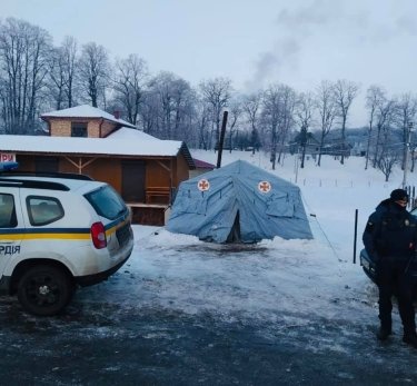 Фото 9 — На Прикарпатье ужесточили карантин по Covid-19, полиция установила 16 постов на дорогах