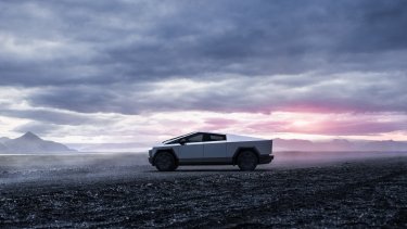 Фото 2 — Через 4 года после анонса: Tesla объявила о выпуске Cybertruck и назвала цену (ФОТО/ВИДЕО)