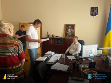 Фото 2 — Голову Державної судової адміністрації викрили на передачі у Верховний суд хабаря від бізнесу (ФОТО)