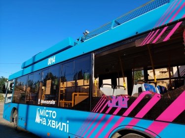 Фото 7 — В Николаеве под российский обстрел снова попало троллейбусное депо (ФОТО, ВИДЕО)
