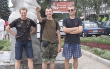Фото 8 — Самопровозглашенная "полиция нравов". Как праворадикалы воюют против Киева