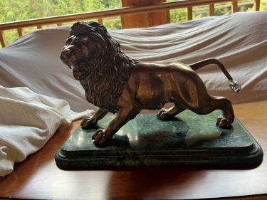 Фото 3 — АРМА готує до продажу ювелірні вироби та антикваріат, що належали Медведчуку