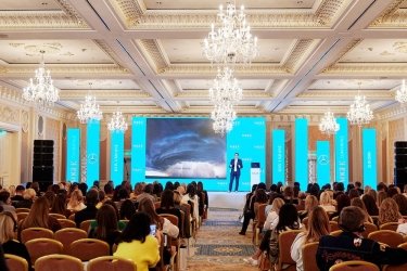 Фото 3 — Бессмертный гламур: почему умирают газеты, а женский глянец остается живее всех живых