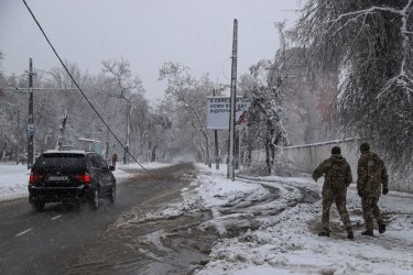 Фото 40 — На юге Украины из-за снега закрыли дороги, фуры не пускают даже в Киев (ФОТО, ВИДЕО)
