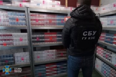 Фото 3 — СБУ перекрыла канал поставки контрафактных сигарет и алкоголя из "ДНР" (ФОТО)
