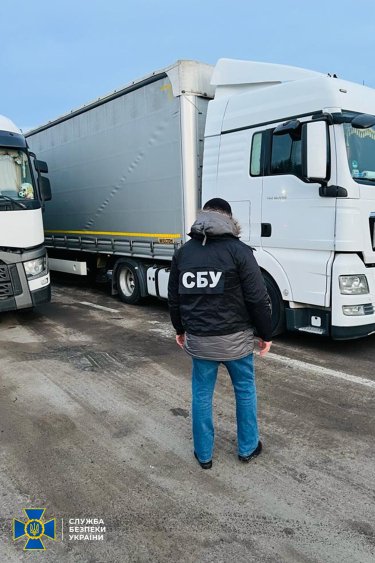 Фото 8 — Масштабная спецоперация: СБУ и ДБР начали обыски по всей вертикали таможни (ФОТО)