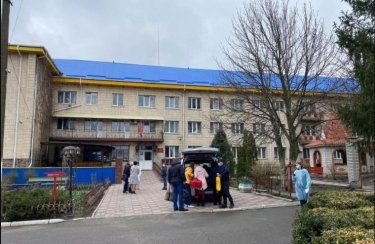 Фото 2 — В Украине началась вакцинация препаратом американской компании Pfizer (ФОТО, ВИДЕО)