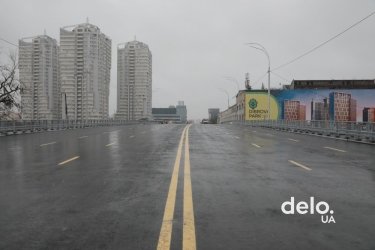 Фото 2 — Кличко под МАЗами: в Киеве испытали новый Шулявский мост (ФОТО)