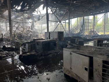Фото 6 — Росіяни знищили склад Червоного Хреста з гуманітарною допомогою на 80 млн грн