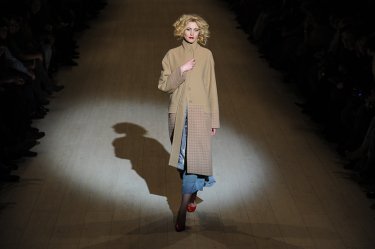 Фото 18 — UFW: Гресь угощала "Амаркордом" и новинкой — дизайном винтажной мебели