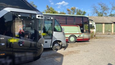 Фото 3 — В Измаиле поймали перевозчика, устраивавшего мужчин водителями автобусов для их выезда за границу (ФОТО)