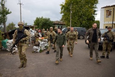 Фото 5 — Зеленський приїхав в деокупований Ізюм