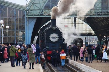 Фото 2 — "Укрзализныця" запускает во Львове сказочный ретро-поезд