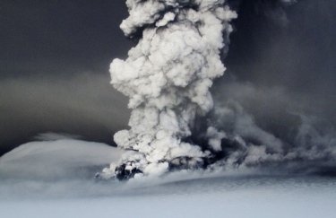 Фото 2 — Из-за вулкана в Европе отменяют авиарейсы