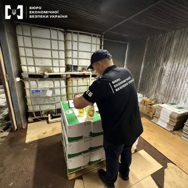 Фото 6 — В Тернопольской области нашли подпольное производство контрафактной бытовой химии (ФОТО)
