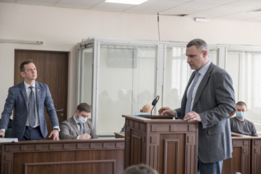 Фото 3 — Кличко дал показания в суде над "беркутовцами" по расстрелам на Майдане (ФОТО)