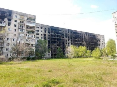 Фото 8 — Российские войска атаковали завод в Лисичанске и закрепляются в центре Северодонецка