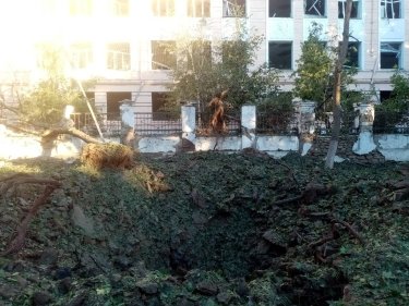 Фото 18 — В Николаеве под российский обстрел снова попало троллейбусное депо (ФОТО, ВИДЕО)
