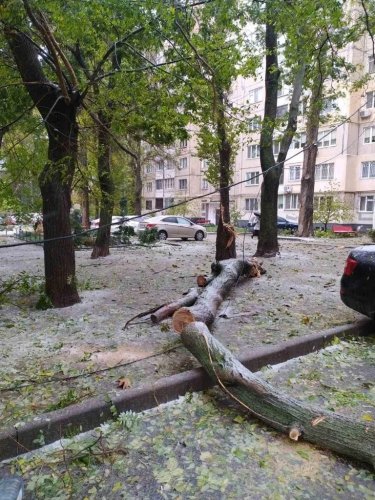 Фото 7 — Из-за непогоды в Украине заработал штаб по ликвидации ЧС на дорогах: самая проблемная - Одесская область (ФОТО)