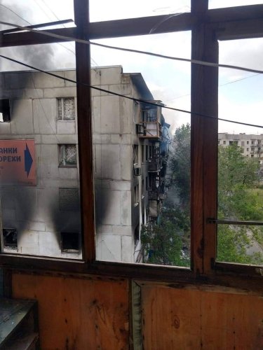 Фото 6 — Российские войска атаковали завод в Лисичанске и закрепляются в центре Северодонецка