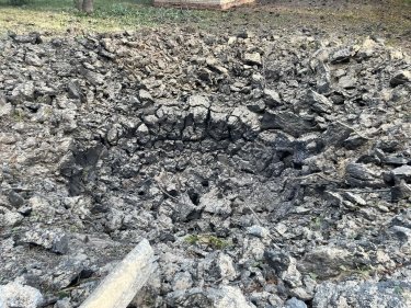 Фото 3 — Обстрел Донецкой области: россияне разрушили дома и подожгли лесополосу