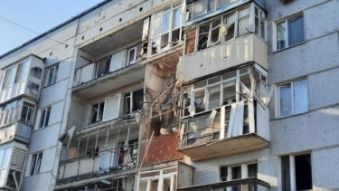 Фото 2 — Оккупанты обстреляли жилой квартал Курахова: один человек погиб