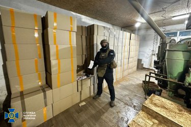 Фото 9 — СБУ по БЭБ обыскали производства контрафактных сигарет в двух областях: что нашли и как выглядят цеха (ФОТО)