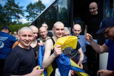 Фото 7 — Украина вернула из российского плена 160 военных (ФОТО)