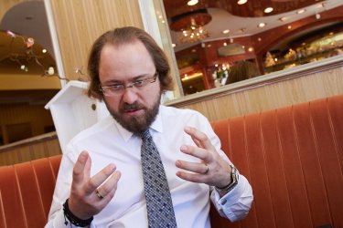 Фото 3 — У нас через суды грабят государство, а мы практически ничего не можем сделать — экс-замминистра финансов