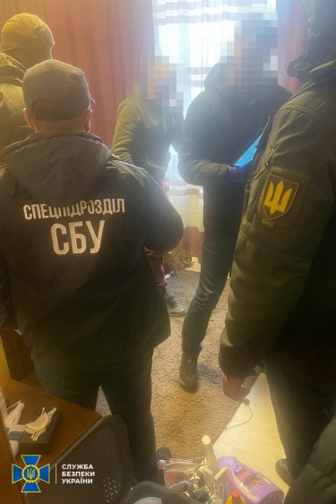 Фото 4 — В Винницкой области мужчина вербовал украинских "тюремщиков" в ЧВК "Вагнер"