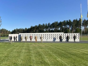 Фото 2 — Під Києвом відкрили Національне військове меморіальне кладовище: відбулися перші поховання