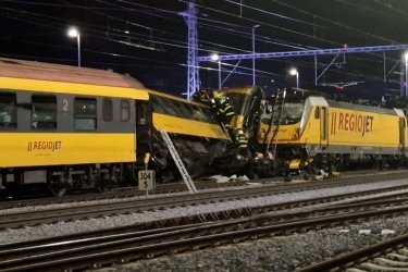 Фото 2 — Поезд Прага-Чоп попал в аварию: есть погибшие и пострадавшие (ФОТО, ВИДЕО)